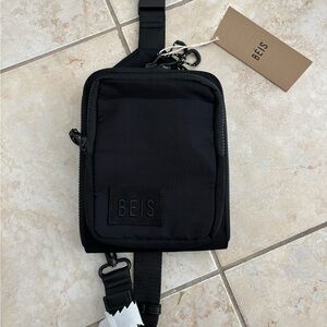 BEIS Travel sport sling nwto